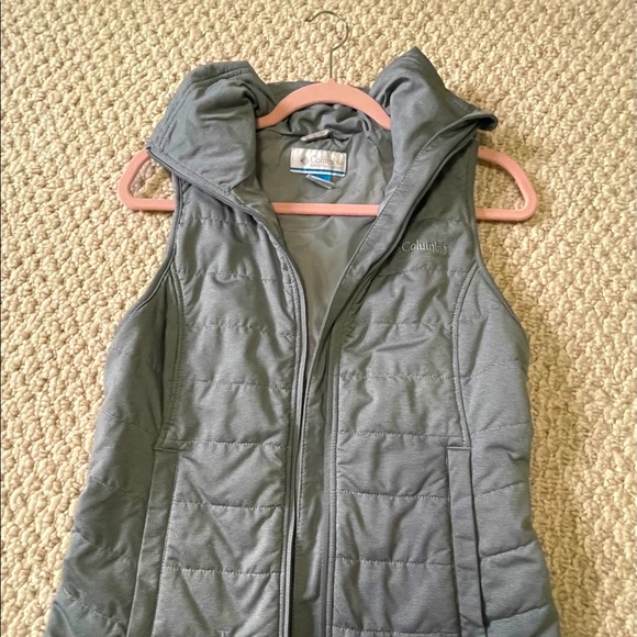 grey columbia vest